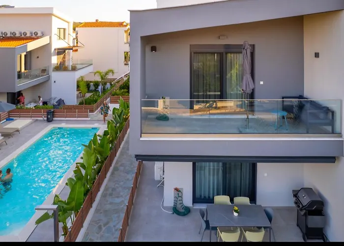 Diamond A1 Luxury Feriehus Nea Iraklitsa